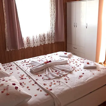Villa Kumsal Uezuemlue Villa *