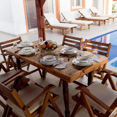 Villa Kumsal Uezuemlue Villa